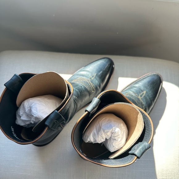 NWT STILL BOXED LUCCHESE GABY BOOTS - Picture 5 of 9